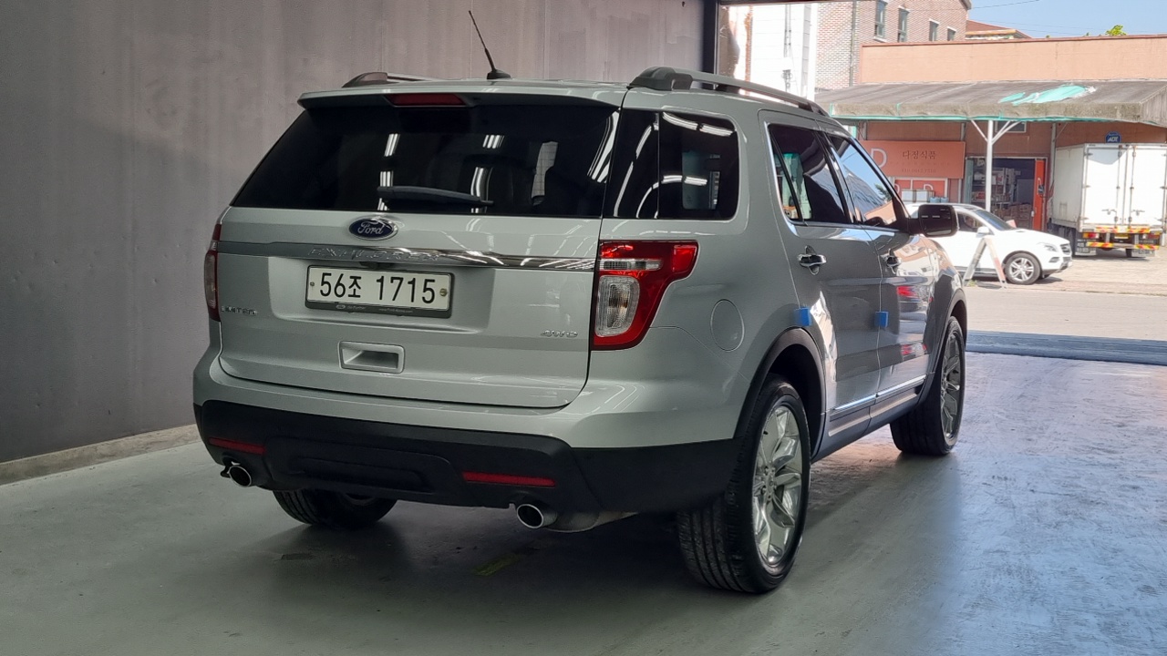 Ford Explorer 3.5 Limited 4WD 5th — пробег 73 300 км — фото 2 из 5