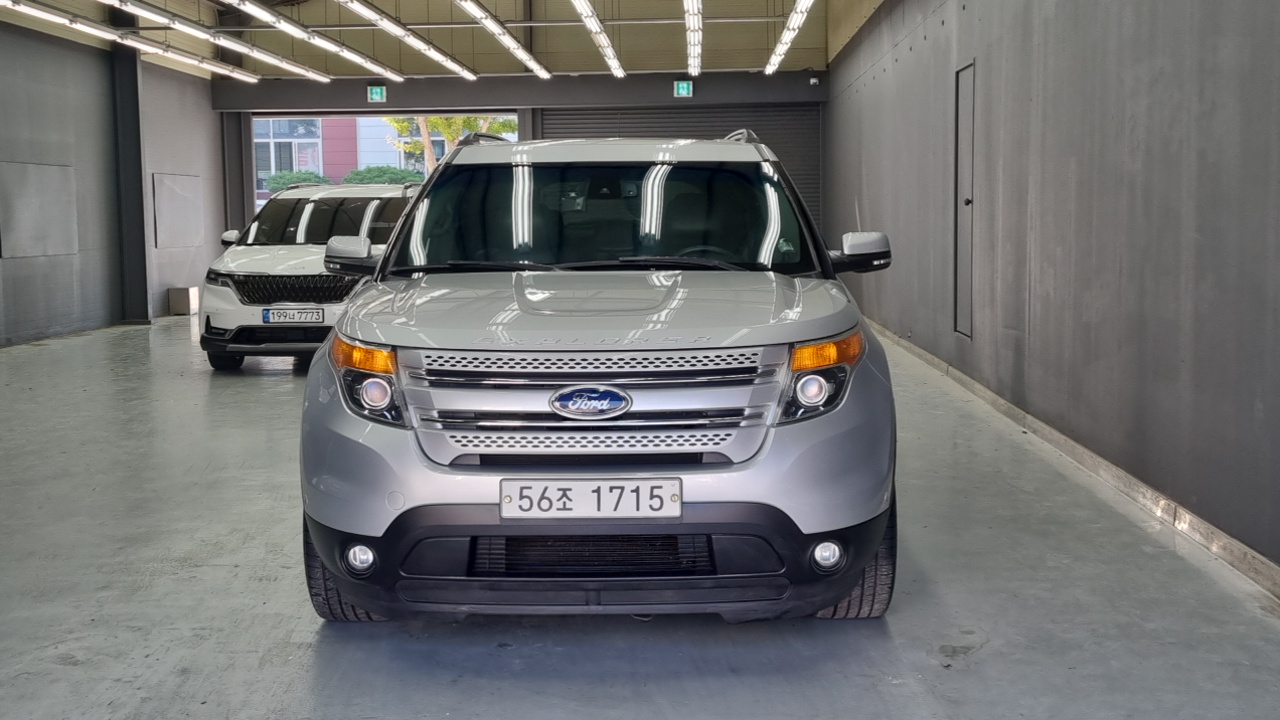 Ford Explorer 3.5 Limited 4WD 5th — пробег 73 300 км — фото 3 из 5