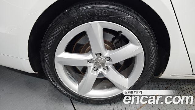 Audi A8 из Кореи Encar