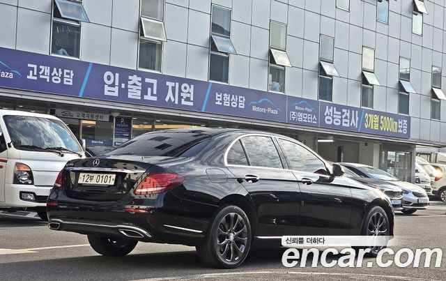 Mercedes-Benz E-Class из Кореи Encar