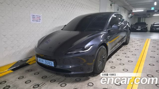 Tesla Model 3 스탠다드 RWD — пробег 750 км — фото 2 из 5