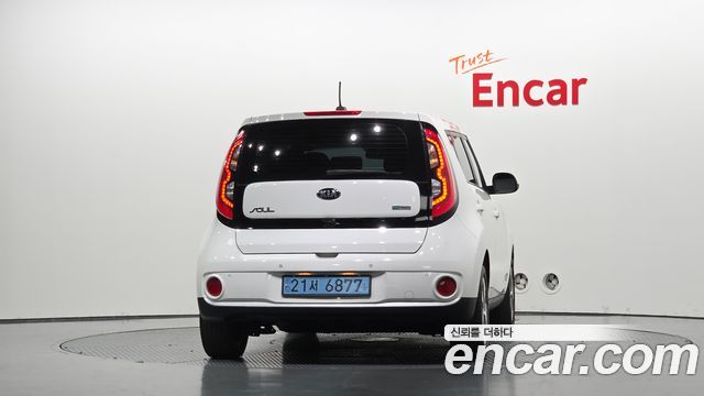 Kia Soul EV — пробег 64 719 км — фото 4 из 5