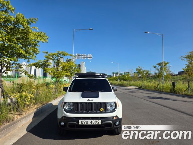Jeep Renegade 2.0 Diesel Tailhawk AWD — пробег 96 400 км — фото 3 из 5