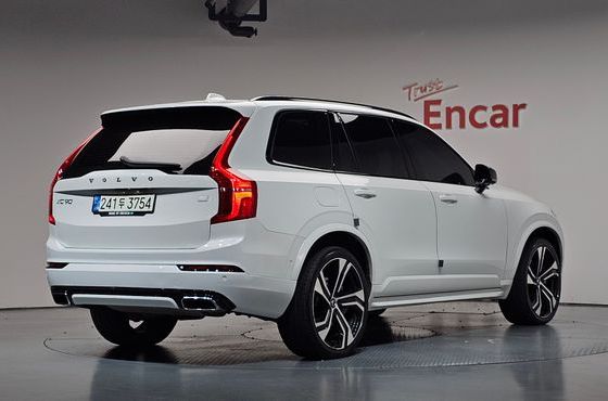 Volvo XC90 T8 R-Design Hybrid — пробег 49 878 км — фото 2 из 5