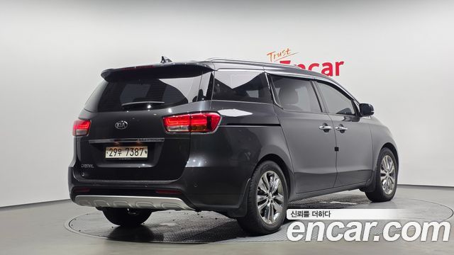 Kia Carnival из Кореи Encar
