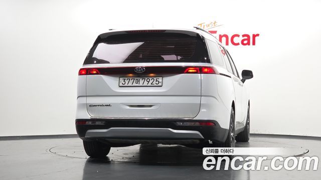 Kia Carnival Conversion(LPG) — пробег 324 800 км — фото 4 из 5