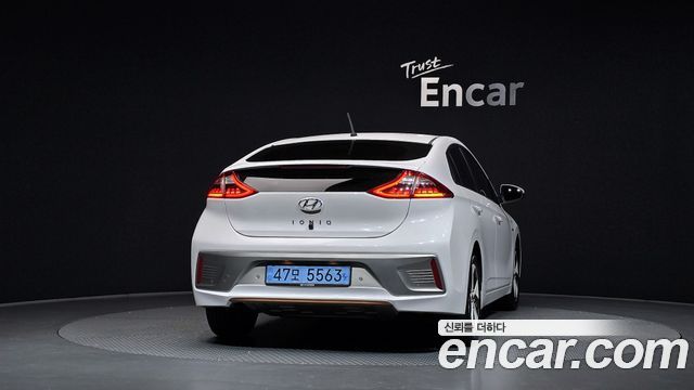 Hyundai Ioniq I — пробег 131 502 км — фото 4 из 5