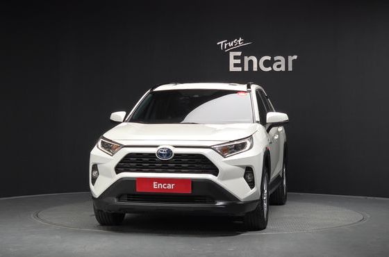 Toyota RAV4 2.5 2WD Hybrid — пробег 84 423 км — фото 3 из 5