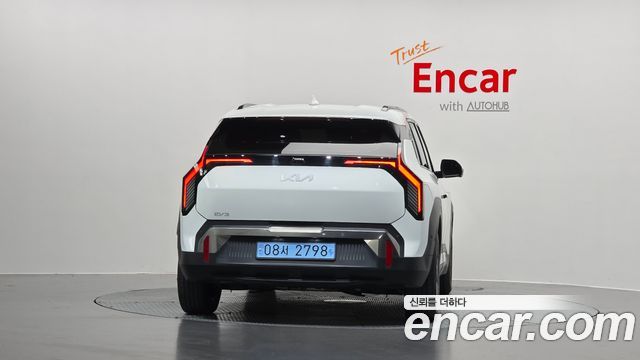 Kia EV3 Long Range 2WD Earth — пробег 68 489 км — фото 4 из 5