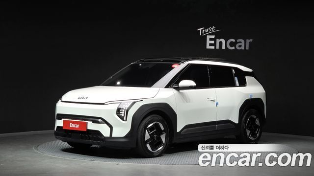Kia EV3 Long Range 2WD Earth — пробег 34 804 км — фото 1 из 5