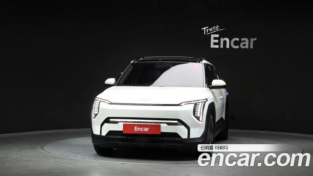 Kia EV3 Long Range 2WD Earth — пробег 34 804 км — фото 3 из 5