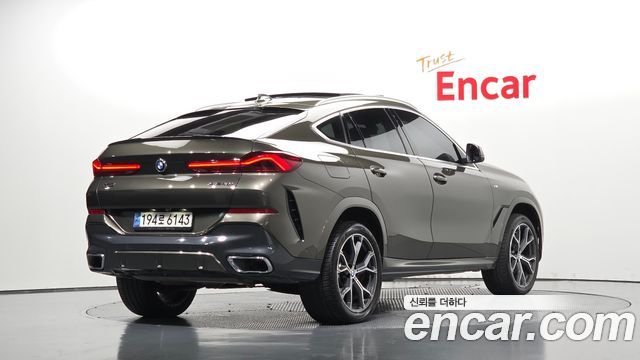 BMW X6 xDrive40i M Sport — пробег 122 077 км — фото 2 из 5