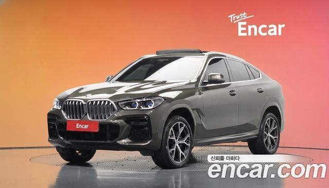BMW X6 xDrive40i M Sport — пробег 122 077 км — фото 1 из 5