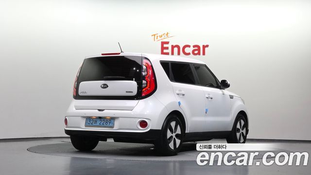 Kia Soul EV — пробег 72 666 км — фото 2 из 5