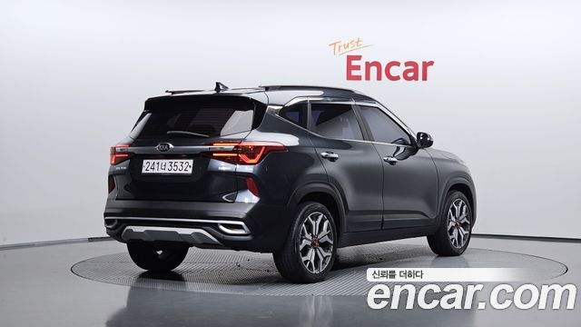 Kia Seltos из Кореи Encar