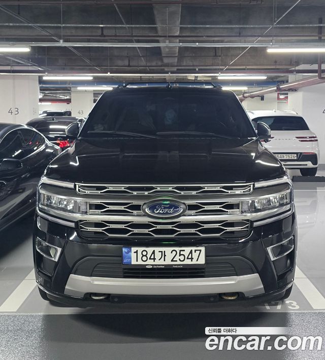 Ford Expedition Platinum 4WD 8Seater — пробег 50 800 км — фото 3 из 5