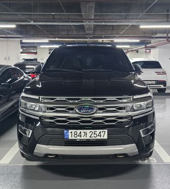 Ford Expedition Platinum 4WD 8Seater — пробег 50 800 км — фото 3 из 5