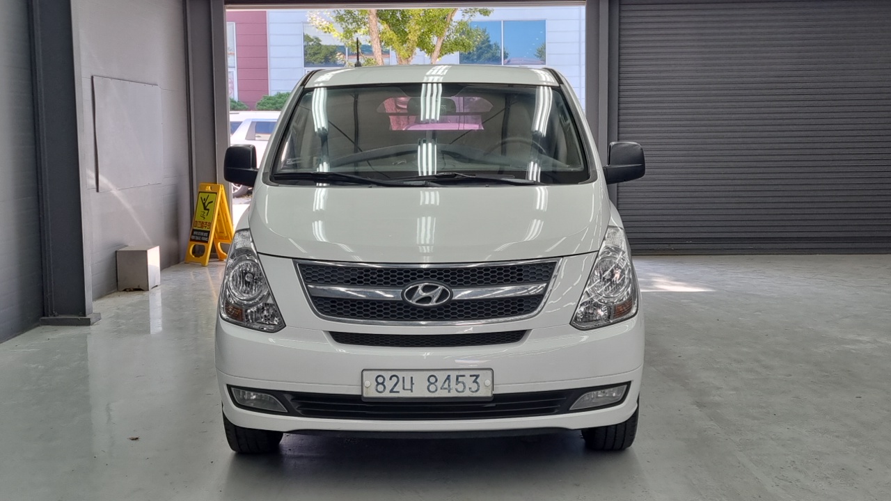 Hyundai Starex 5-Seater LPi VAN CVX Luxury — пробег 190 291 км — фото 3 из 5