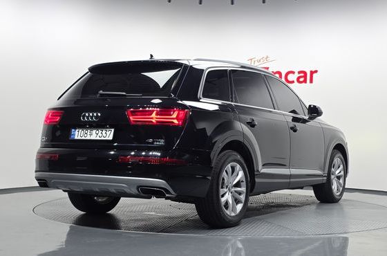 Audi Q7 45 TFSI Quattro — пробег 122 236 км — фото 2 из 5