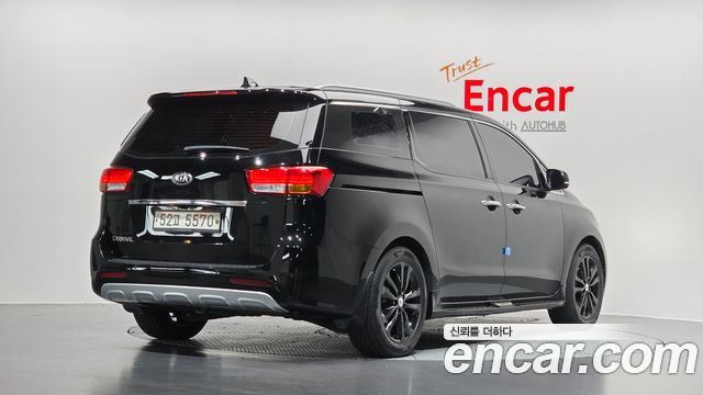 Kia Carnival из Кореи Encar