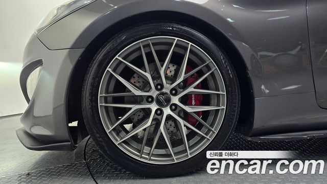 Hyundai Genesis из Кореи Encar
