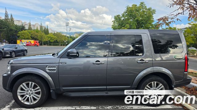 Land Rover Discovery 3.0 SDV6 HSE — пробег 216 000 км — фото 1 из 5