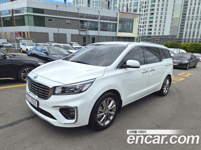 Kia Carnival 9-Seater Noblesse — пробег 173 447 км — фото 2 из 5