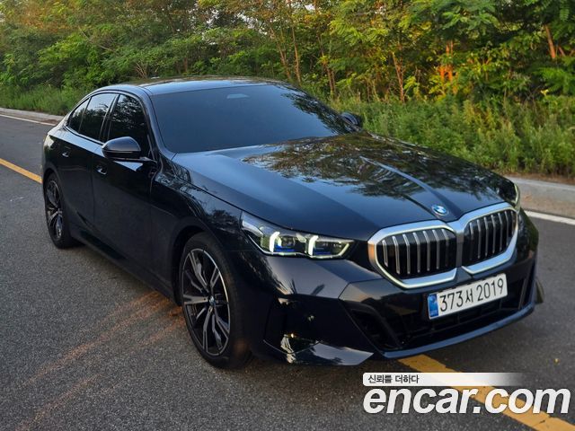 BMW 5-Series 530i xDrive M Sport — пробег 7 000 км — фото 2 из 5