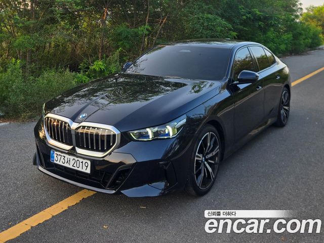 BMW 5-Series 530i xDrive M Sport — пробег 7 000 км — фото 3 из 5
