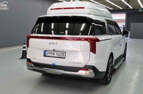Kia Carnival Gasoline 7-Seater Hi Limousine Signature — пробег 7 335 км — фото 3 из 5