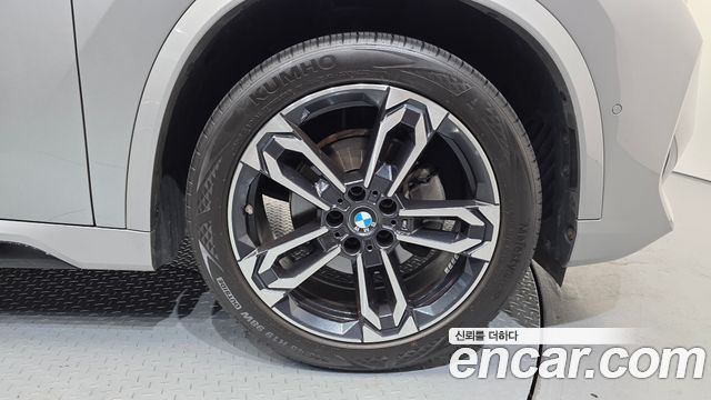 BMW X1 xDrive 20i M Sport — пробег 58 743 км — фото 5 из 5