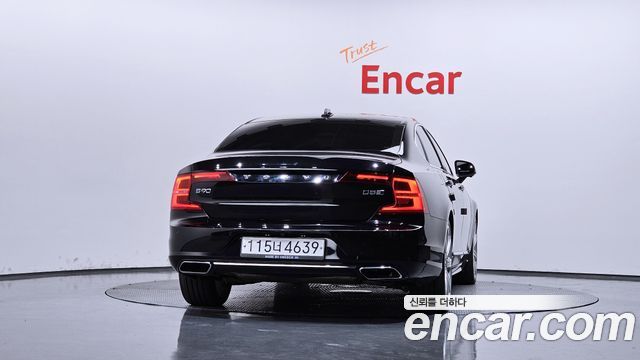Volvo S90 D5 AWD Inscription — пробег 125 550 км — фото 4 из 5