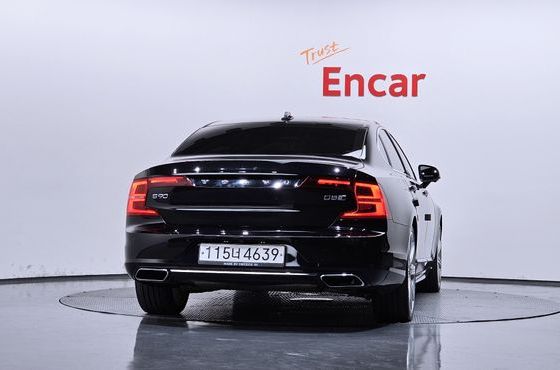 Volvo S90 D5 AWD Inscription — пробег 125 550 км — фото 4 из 5