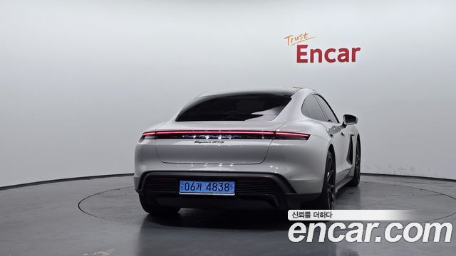 Porsche Taycan из Кореи Encar