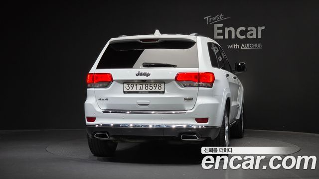 Jeep Cherokee 3.6 Summit WK2 — пробег 45 160 км — фото 4 из 5