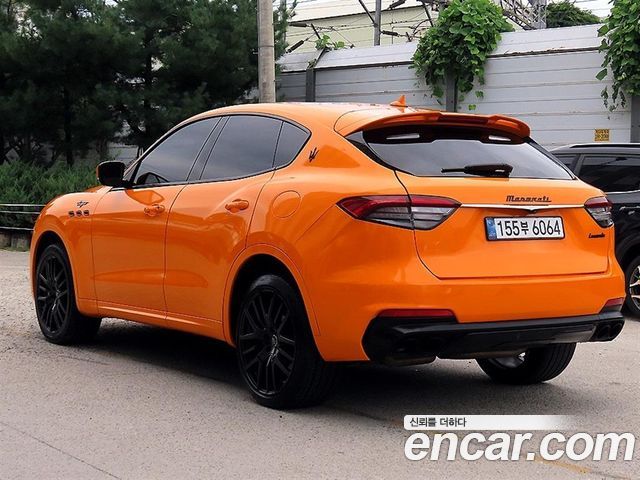 Maserati Levante из Кореи Encar