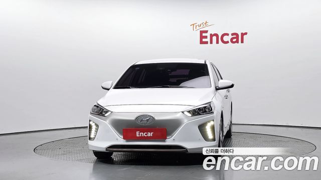 Hyundai Ioniq Q — пробег 185 870 км — фото 3 из 5