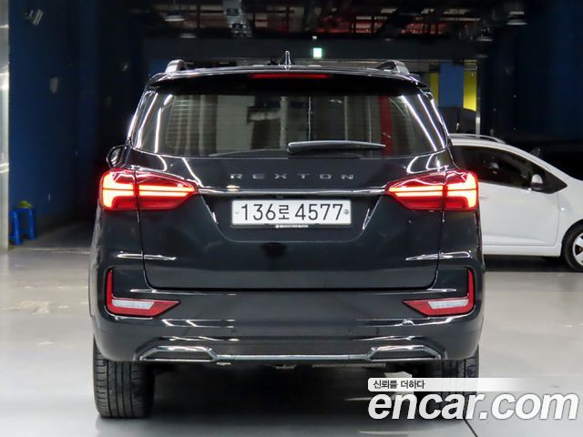 Ssangyong Rexton Diesel 2.2 4WD The Black — пробег 6 905 км — фото 3 из 5