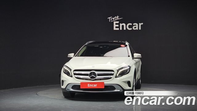 Mercedes-Benz GLA-Class GLA200 d 4MATIC — пробег 98 453 км — фото 3 из 5