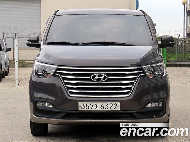 Hyundai Starex Urban 9-Seater Exclusive — пробег 59 295 км — фото 2 из 5