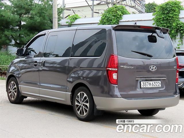 Hyundai Starex Urban 9-Seater Exclusive — пробег 59 295 км — фото 3 из 5
