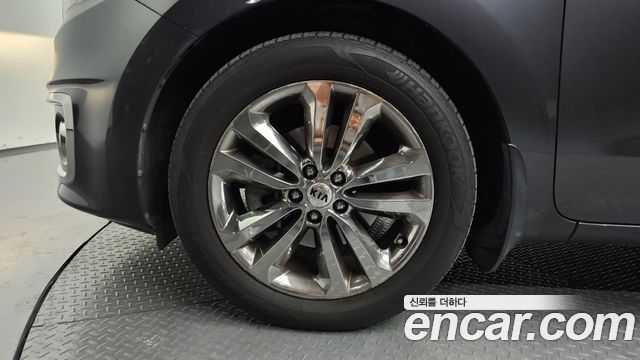 Kia Carnival 9-Seater Noblesse Special — пробег 153 997 км — фото 5 из 5