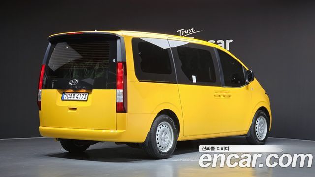 Hyundai Staria Tourer 11-Seater Smart — пробег 7 743 км — фото 2 из 5
