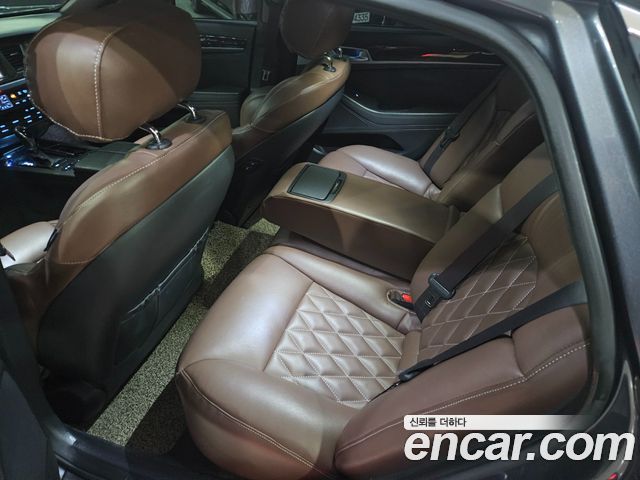 Hyundai Genesis из Кореи Encar
