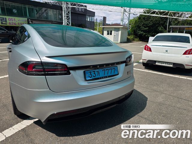 Tesla Model S Plaid — пробег 25 800 км — фото 5 из 5