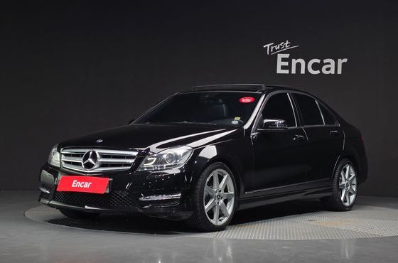 Mercedes-Benz C-Class C200 CGI Avantgarde Style Package — пробег 103 822 км — фото 1 из 5