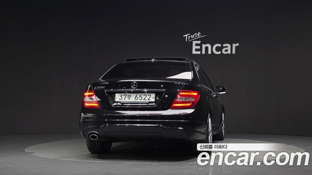 Mercedes-Benz C-Class C200 CGI Avantgarde Style Package — пробег 103 822 км — фото 4 из 5
