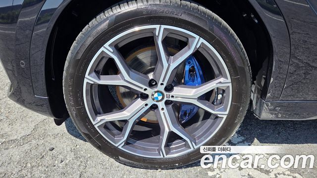 BMW X6 xDrive40i M Sport — пробег 25 241 км — фото 5 из 5