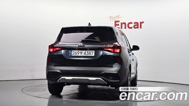 Kia Seltos из Кореи Encar