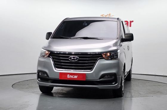 Hyundai Starex Van 3-Seater Smart — пробег 279 006 км — фото 3 из 5
